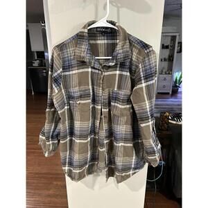 derek heart plus Women's Plaid Button-Up Shirt